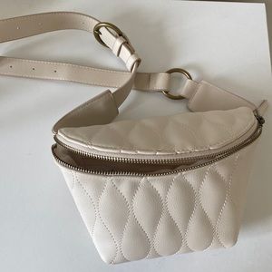 Universal Thread Fanny Pack